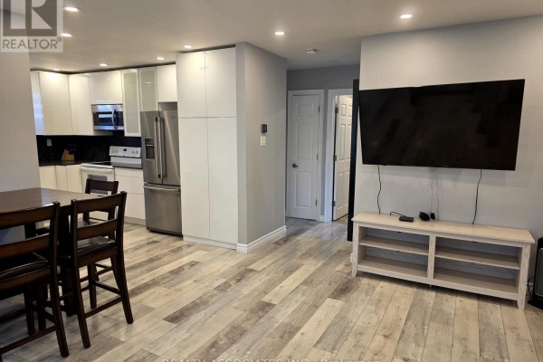 101 Reiner Road, Toronto, ON M3H2L7 Photo 5