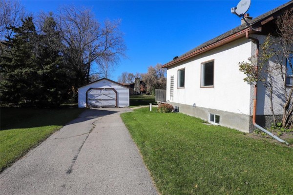 101 Second Street Ne, Teulon, MB R0C3B0 Photo 5