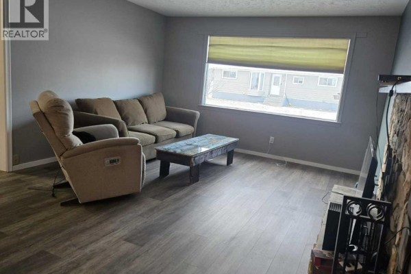 Primary Bedroom - 101 Simpson Street, Hinton, AB T7V1C2 Photo 4