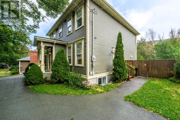 Bath (# pieces 1-6) - 101 Waterford Bridge Road, St  John S, NL A1E1C7 Photo 4