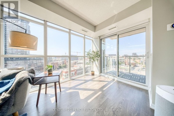 Den - 1010 - 125 Western Battery Road, Toronto, ON M6K3R8 Photo 4