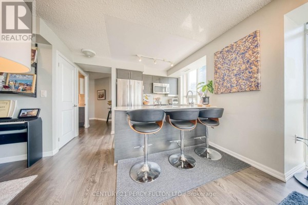 Primary Bedroom - 1010 - 125 Western Battery Road, Toronto, ON M6K3R8 Photo 5