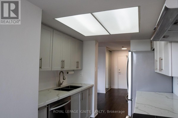 1010 - 5 Rowntree Road, Toronto, ON M9V5G9 Photo 3