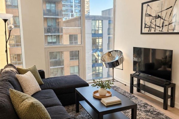 Primary Bedroom - 1010 - 82 Dalhousie Street, Toronto, ON M5B0C5 Photo 4