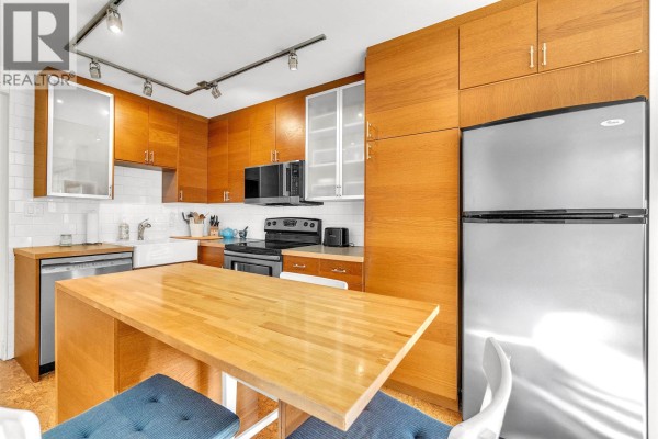 1010 2016 Fullerton Avenue, North Vancouver, BC V7P3E6 Photo 4