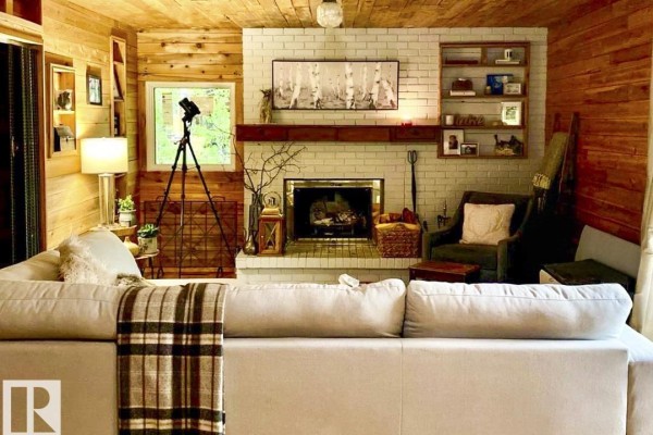 Family room - 1010 47402 Rge Rd 13, Rural Leduc County, AB T0C2P0 Photo 4