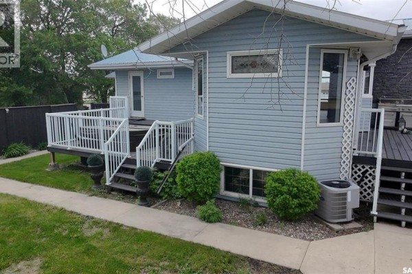 Primary Bedroom - 1010 Desmond Street, Grenfell, SK S0G2B0 Photo 5