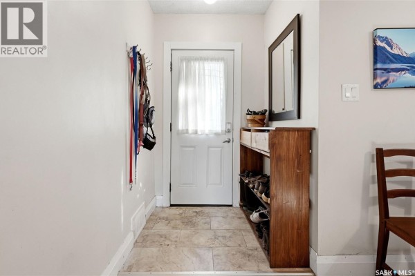 Kitchen/Dining room - 1010 Elphinstone Street, Regina, SK S4T3L8 Photo 3