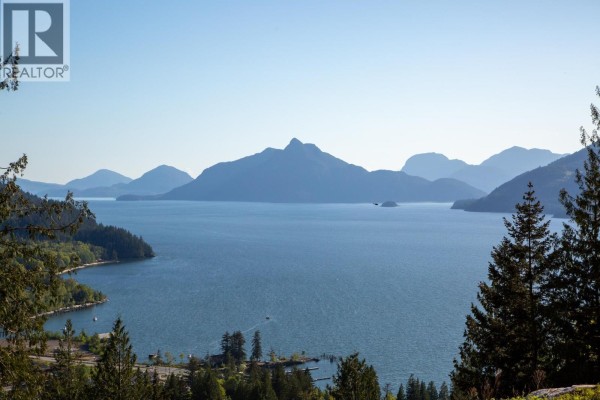 1010 Quarry Lane, Squamish, BC V8B1J2 Photo 2