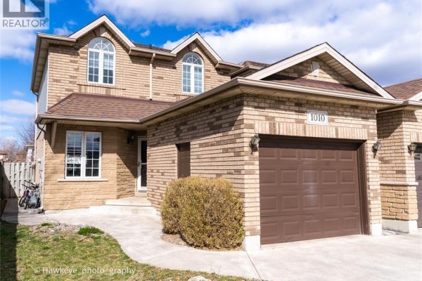 1010 Silverdale, Windsor