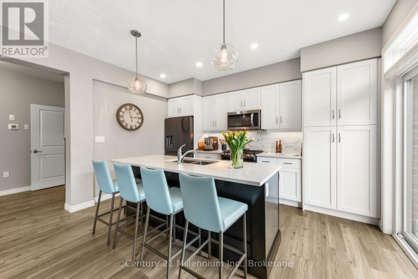 Kitchen - 1010 Wright Drive, Midland, ON L4R0E4 Photo 5