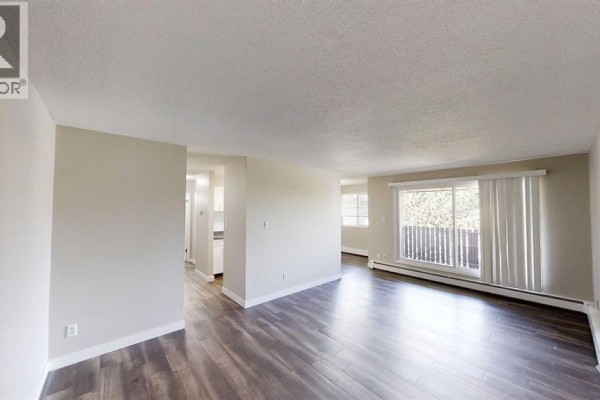 10105 107 Avenue, Grande Prairie, AB T8V1M1 Photo 4