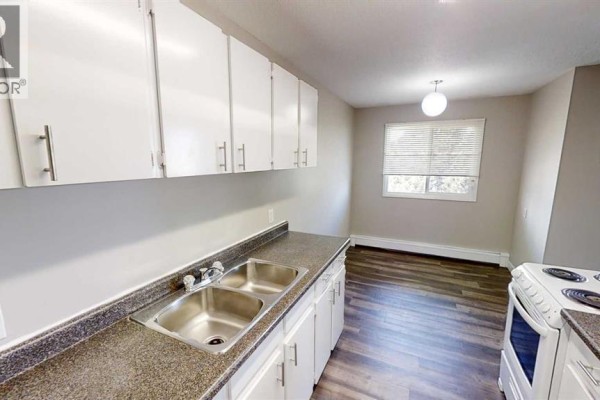 10105 107 Avenue, Grande Prairie, AB T8V1M1 Photo 5