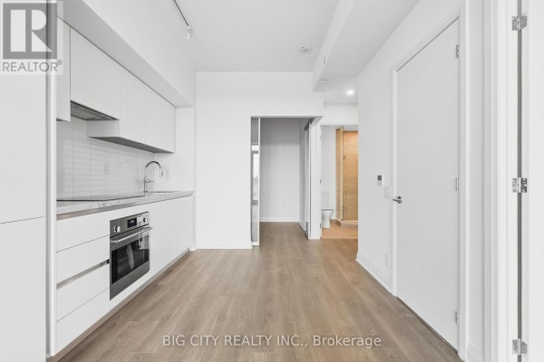 1011 - 25 Frederick Todd Way, Toronto, ON M4G4E8 Photo 5