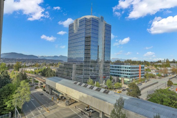 1011 10777 University Drive, Surrey, BC, photo 2