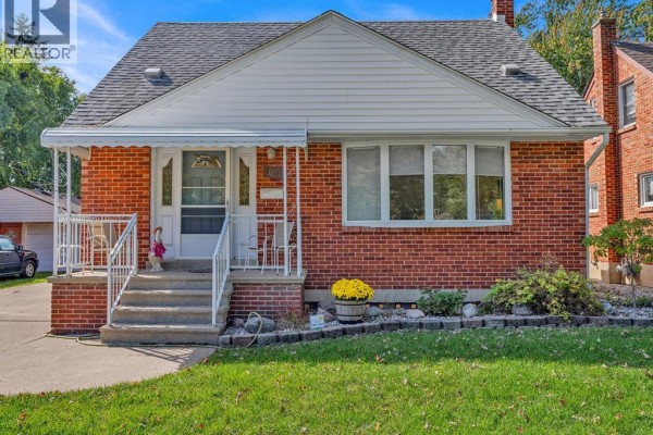 4pc Bathroom - 1011 Parkview, Windsor, ON N8S2X6 Photo 2