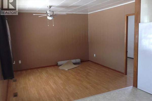 Living room - 10112 99 Street, Nampa, AB T0H2R0 Photo 4