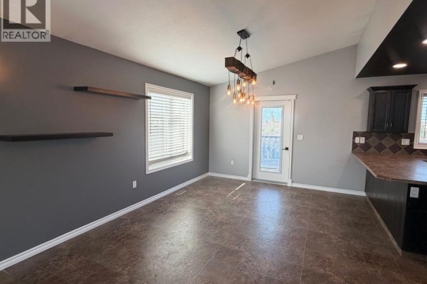 3pc Bathroom - 10115 93 Street, Sexsmith, AB T0H3C0 Photo 5