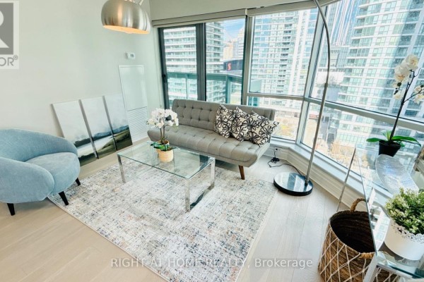 Bathroom - 1012 - 10 Queens Quay W, Toronto, ON M5J2R9 Photo 5