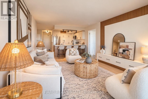 1012 - 7300 Yonge Street, Vaughan, ON L4J7Y5 Photo 3