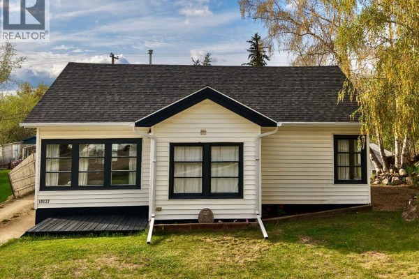 10122 106 Avenue, Peace River, AB, photo 2