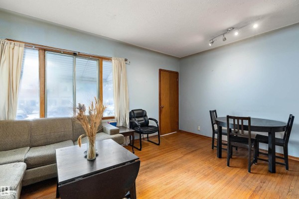 Primary Bedroom - 10124 88 Av Nw, Edmonton, AB T6E2R9 Photo 5
