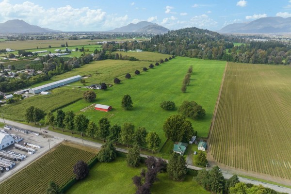 10125 Reeves Road, East Chilliwack, Chilliwack, BC V2P6H4 Photo 2