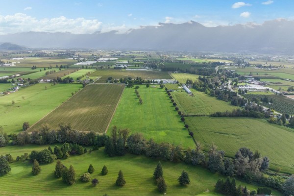 10125 Reeves Road, East Chilliwack, Chilliwack, BC V2P6H4 Photo 4