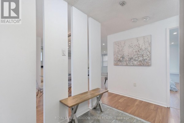 Kitchen - 1013 - 6720 Glen Erin Drive, Mississauga, ON L5N3K8 Photo 3