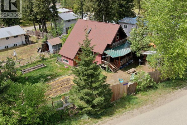 Kitchen - 1013 Slocan Street, Slocan, BC V1L2C0 Photo 2