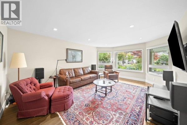 10131 Hollywell Drive, Richmond, BC V7E5C7 Photo 5