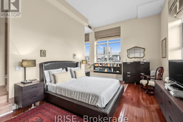 1014 - 155 Dalhousie Street, Toronto, ON M5B2P7 Photo 3