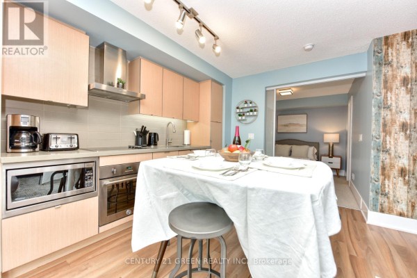 1014 - 300 Front Street W, Toronto, ON, photo 3