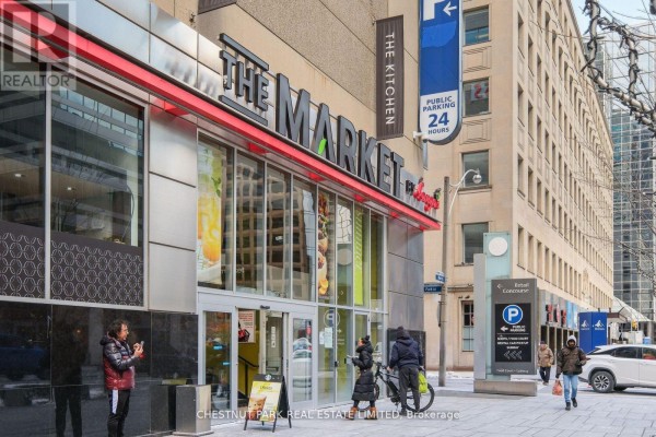 1014 - 85 Bloor Street E, Toronto, ON, photo 2