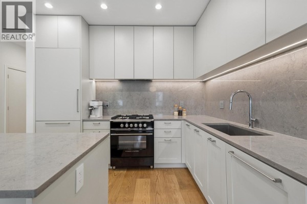 1014 E 16th Avenue, Vancouver, BC V5T2W1 Photo 4