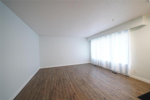 Primary Bedroom - 1014 Fleming Avenue, Winnipeg, MB R2K1V8 Photo 3