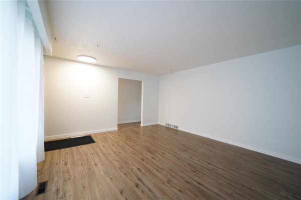 Bedroom - 1014 Fleming Avenue, Winnipeg, MB R2K1V8 Photo 5