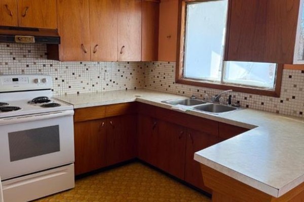 Dining room - 10140 105 Street, Lac La Biche, AB T0A2C0 Photo 5