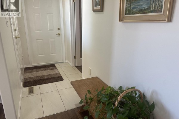 10140 108 Avenue, Fort St  John, BC, photo 3