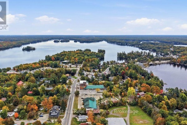 1014a Burgess Avenue, Muskoka Lakes, ON P0C1A0 Photo 3