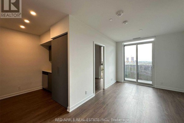 1015 - 30 Tretti Way, Toronto, ON M3H0E3 Photo 5