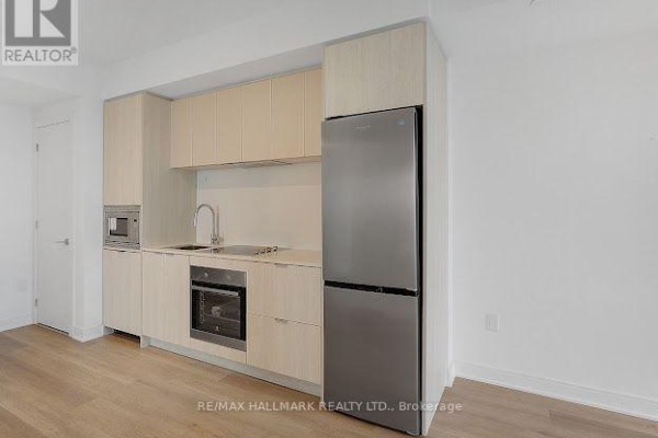 1015 - 86 Dundas Street E, Mississauga, ON, photo 3