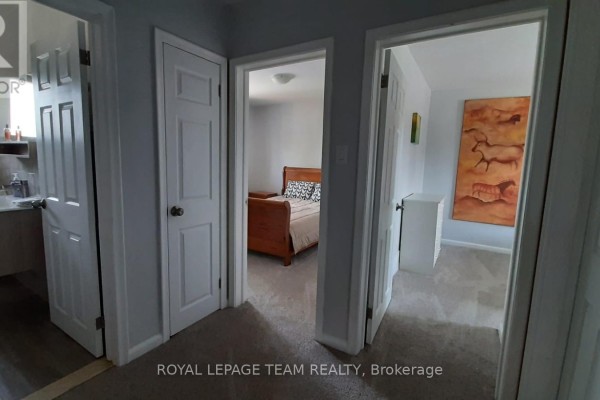 Bedroom - 1015 Pinecrest Road, Ottawa, ON K2B6B6 Photo 5