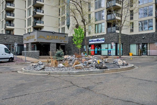 10151, 10153 Saskatchewan Dr Nw, Edmonton, AB T6E6B6 Photo 2