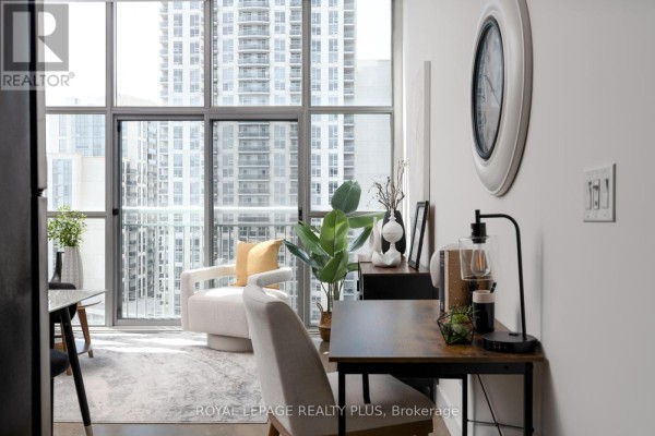 1016 - 2 Fieldway Road, Toronto, ON, photo 2