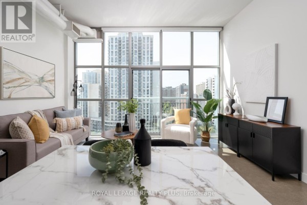 1016 - 2 Fieldway Road, Toronto, ON, photo 3