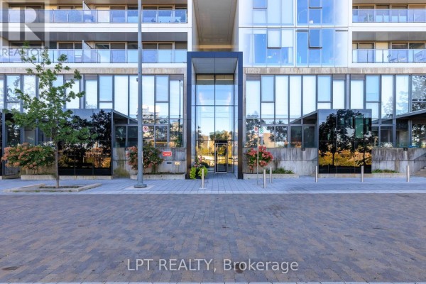 Living room - 1016 - 32 Trolley Crescent, Toronto, ON M5A0E8 Photo 4