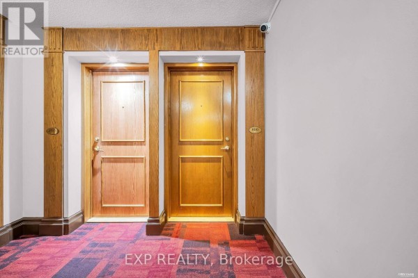 1016 - 8 Lee Centre Drive N, Toronto, ON, photo 3