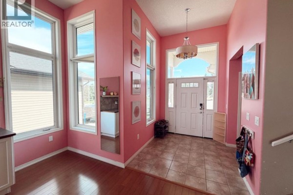 Dining room - 1016 2 Street Ne, Sundre, AB T0M1X0 Photo 3