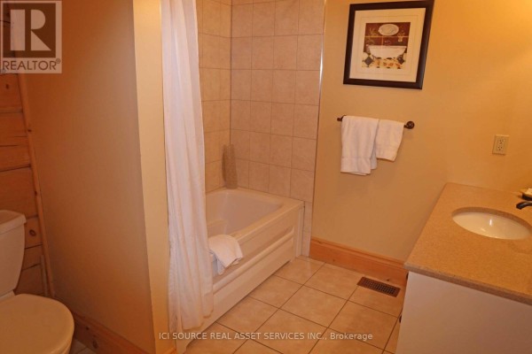 Bathroom - 1016 Twin Pine Lane, Frontenac, ON K0H1K0 Photo 5
